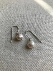 Cream Pearl Earrings